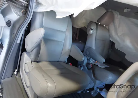 2015 Chrysler Town & Country Touring из США, поврежденный, VIN 2C4RC1BG6FR664803